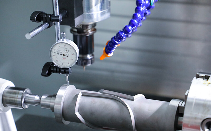 Metal kesme ve CNC torna uygulaması